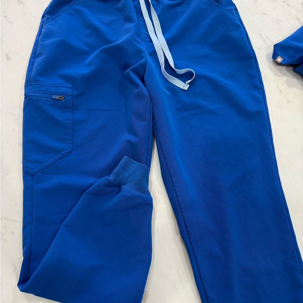 BLUE FIGS SCRUB SET - Picture 4 of 8